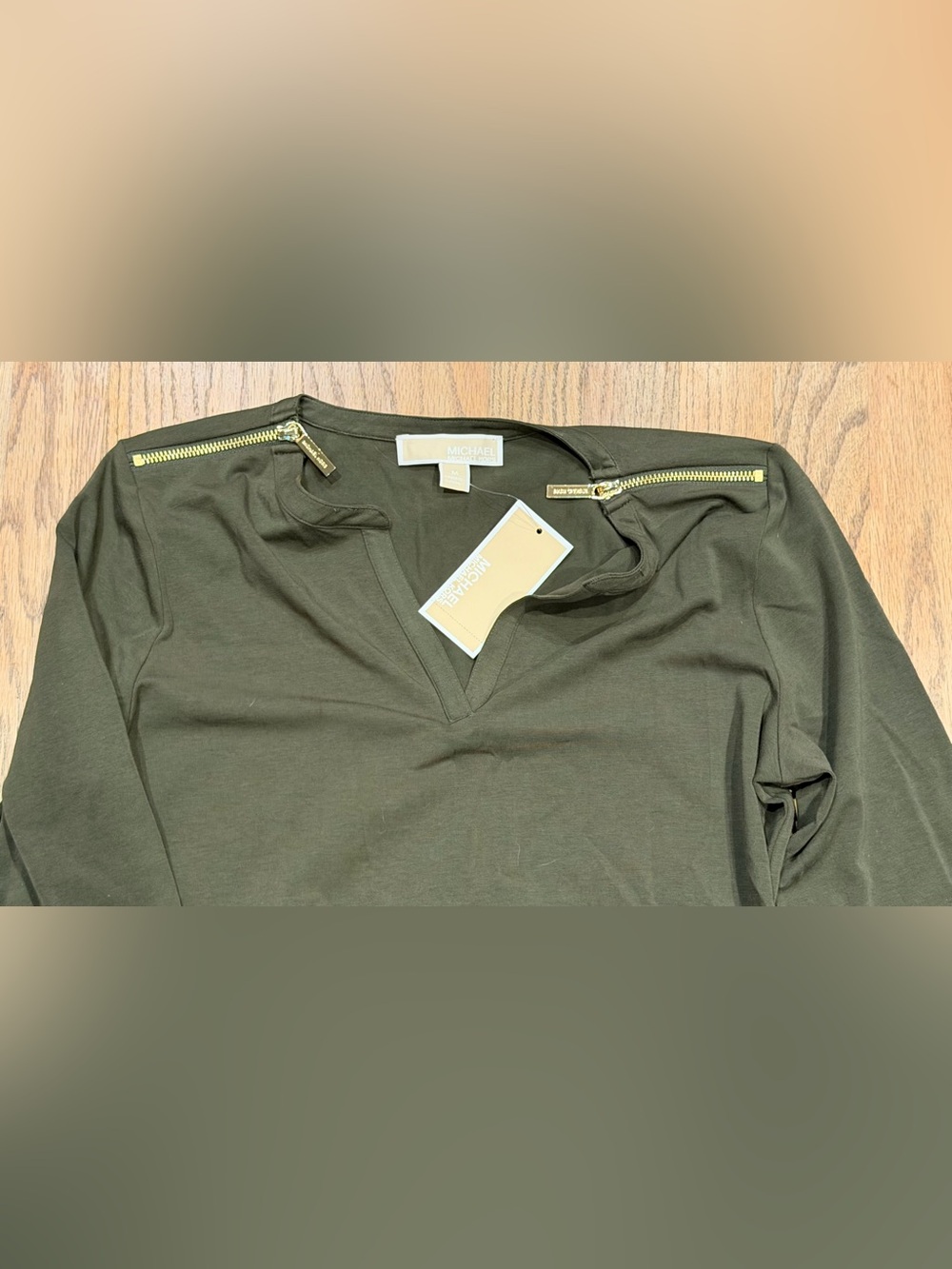 NWT Michael Kors 3/4 Sleeve Top, Size M - Picture 3 of 8